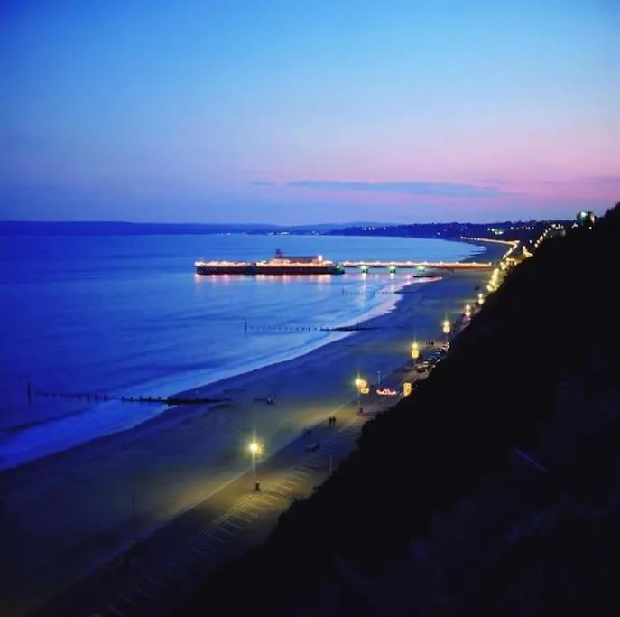 Bournecoast: Sandy Beach, Balcony, Sea View-Fm1410 Bournemouth United Kingdom