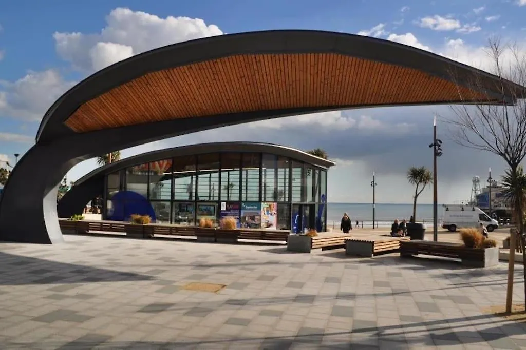 Bournecoast: Sandy Beach, Balcony, Sea View-Fm1410 Bournemouth 0*,  United Kingdom