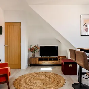 Apartment Modern 1 Bed Seaside, Bournemouth