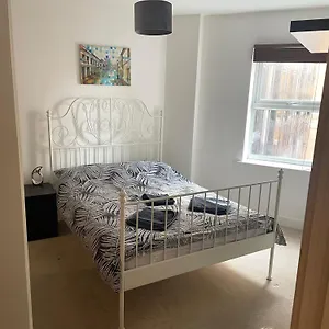 Apartment Entire Town Centre 2 Bedroom Very Close To, Bournemouth